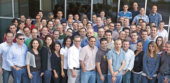 עובדי אנוביט / צלם: רן אדרה